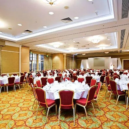Forest Of Arden And Country Club 4*