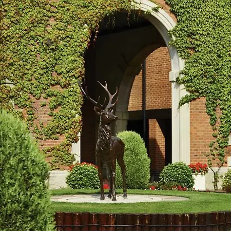 Forest Of Arden And Country Club
